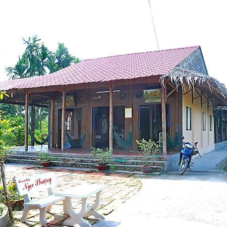 Ngoc Phuong Homestay Vĩnh Long Exterior photo